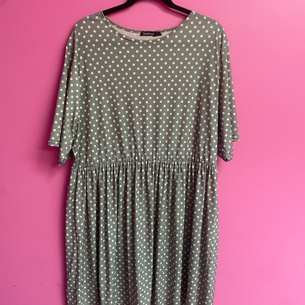 Boohoo Black and Gray Casual Midi Sundress